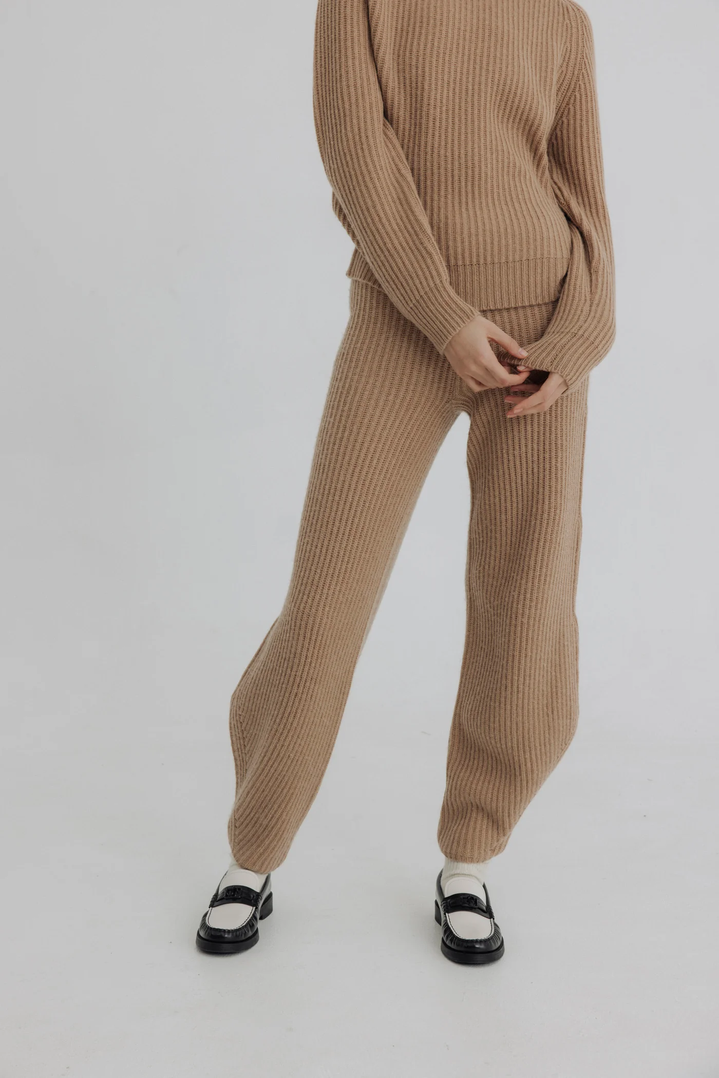 gauguin top + burnell pant (camel) - Image 3